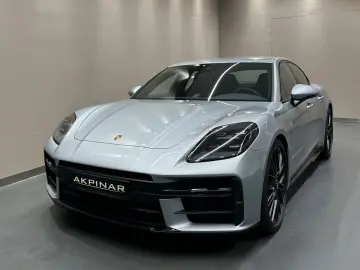 PORSCHE Panamera GTS  SPORT-DESIGN-PAKET 1. HAND