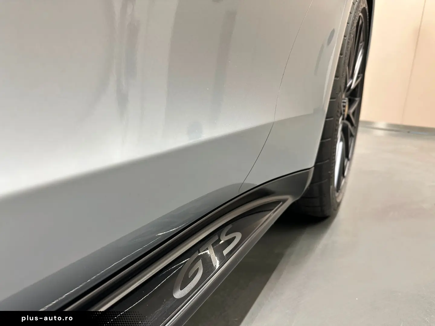 PORSCHE Panamera GTS  SPORT-DESIGN-PAKET 1. HAND