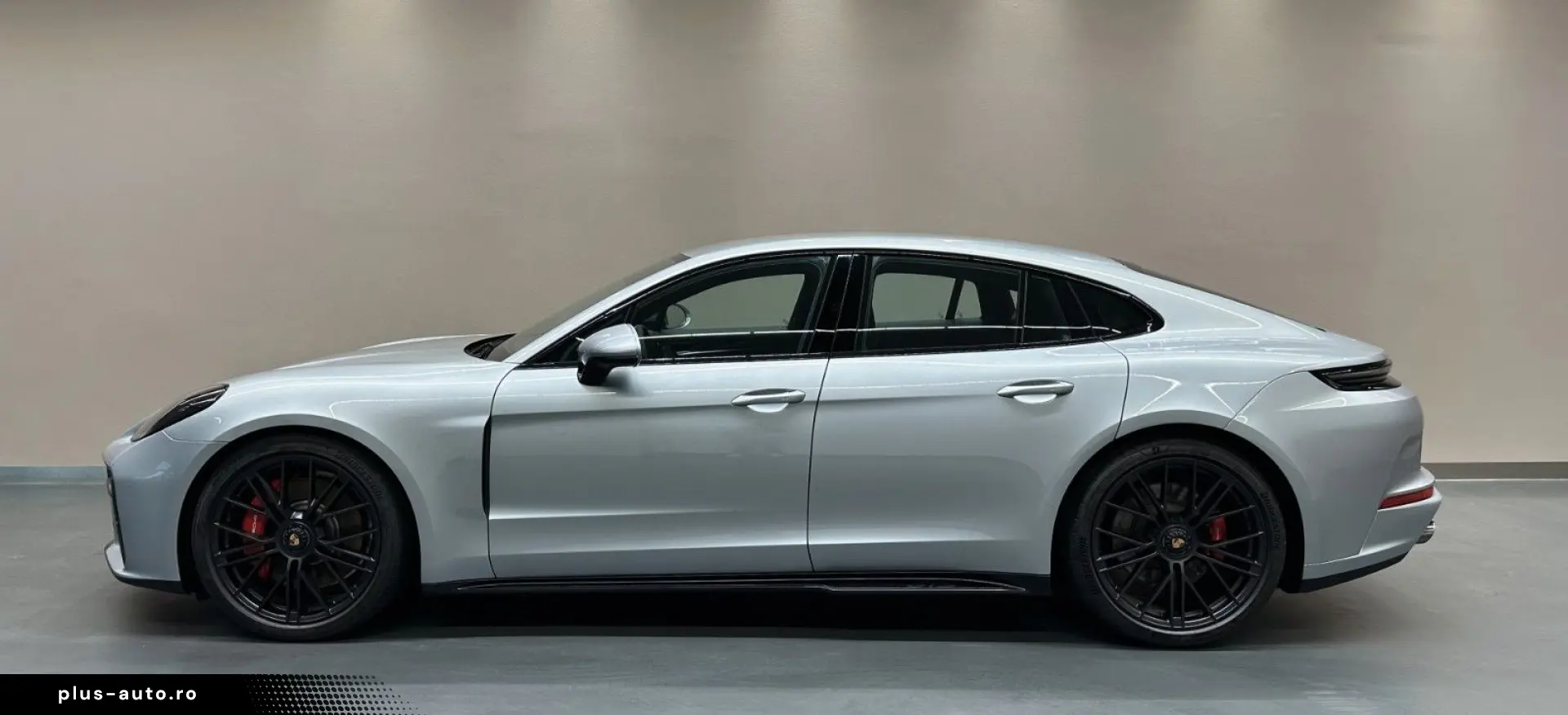 PORSCHE Panamera GTS  SPORT-DESIGN-PAKET 1. HAND