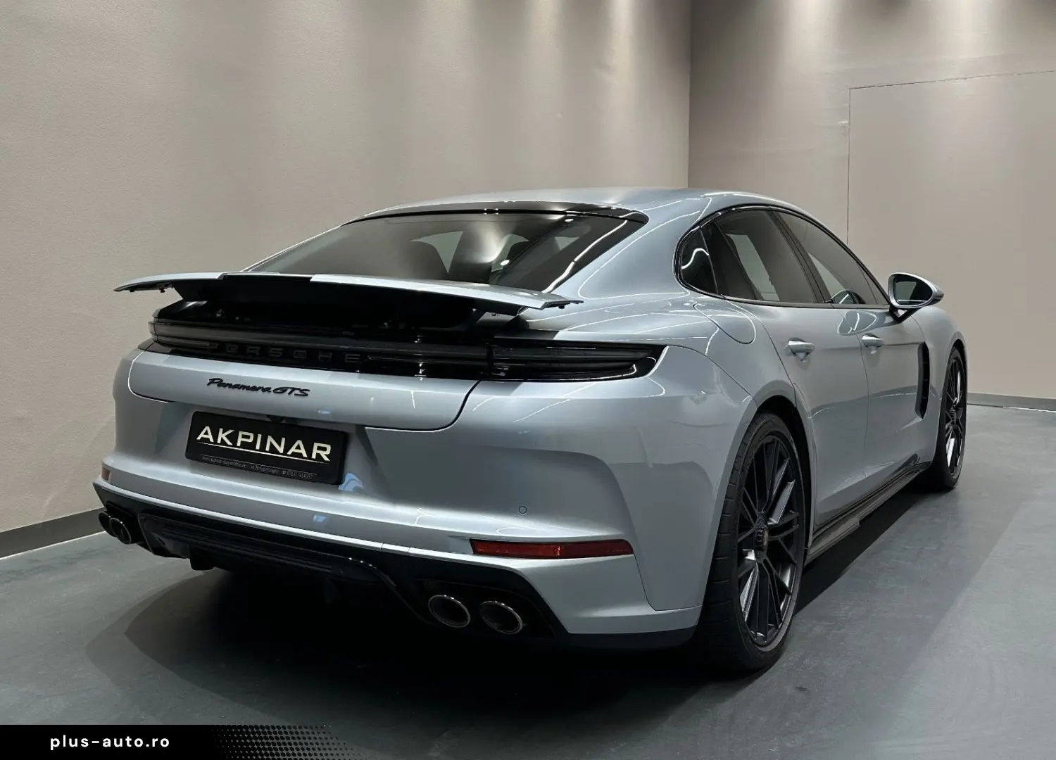 PORSCHE Panamera GTS  SPORT-DESIGN-PAKET 1. HAND