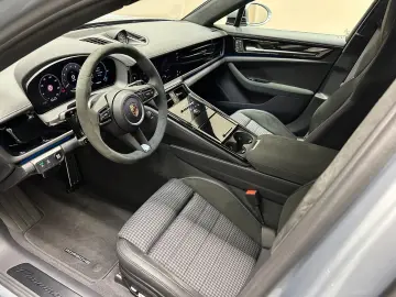 PORSCHE Panamera GTS  SPORT-DESIGN-PAKET 1. HAND