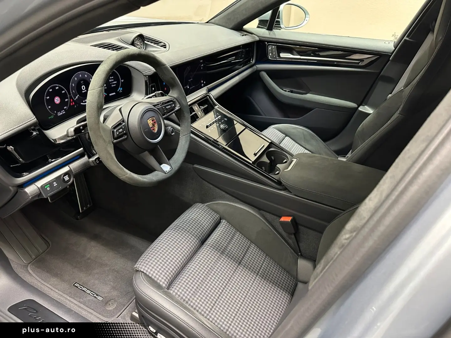 PORSCHE Panamera GTS  SPORT-DESIGN-PAKET 1. HAND