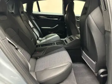 PORSCHE Panamera GTS  SPORT-DESIGN-PAKET 1. HAND