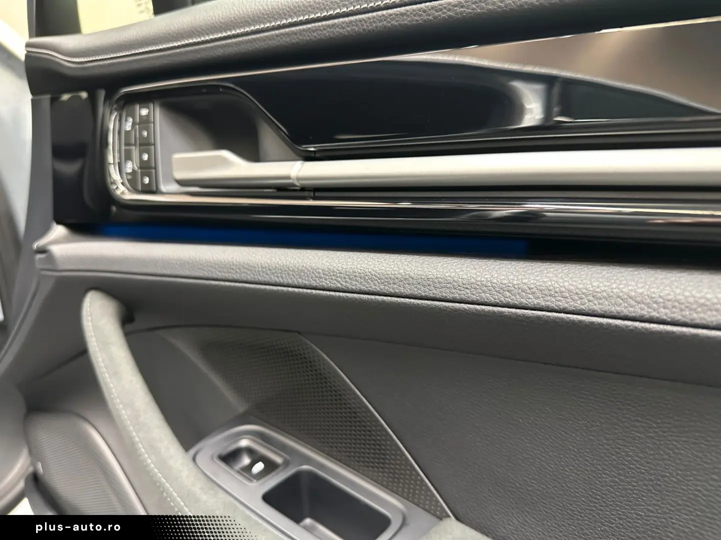 PORSCHE Panamera GTS  SPORT-DESIGN-PAKET 1. HAND