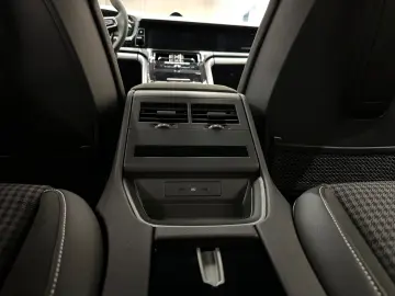 PORSCHE Panamera GTS  SPORT-DESIGN-PAKET 1. HAND