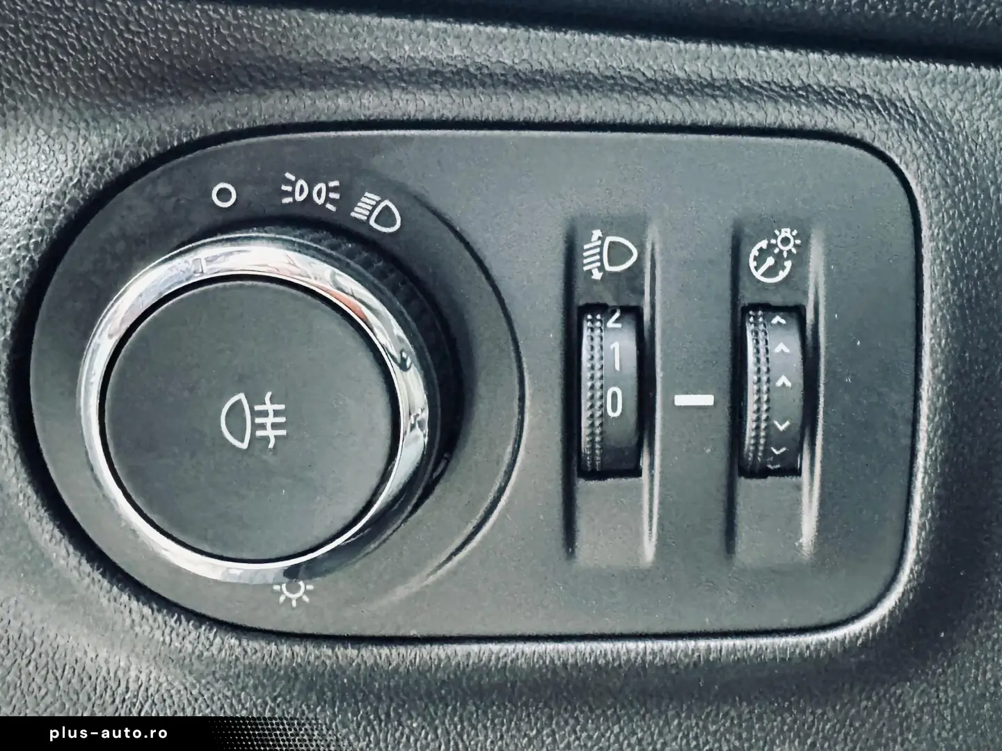 Opel Corsa   Fab. 05.2015  Euro 6  1.0 BENZINA 90 CP