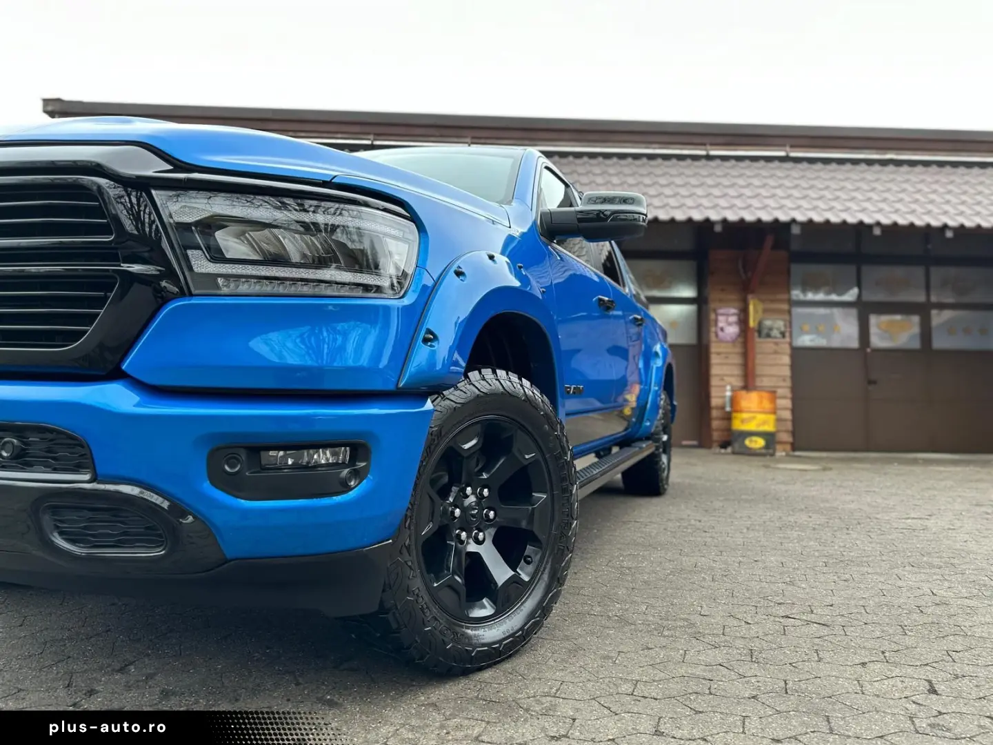 DODGE 5.7 V8 LPG LIFT BÜGEL OFFROAD AHK NAVI GARANTIE
