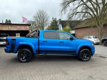 DODGE 5.7 V8 LPG LIFT BÜGEL OFFROAD AHK NAVI GARANTIE