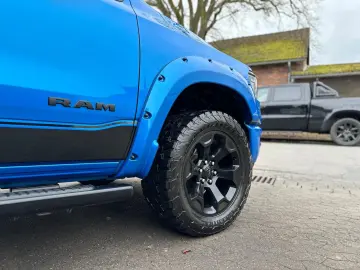 DODGE 5.7 V8 LPG LIFT BÜGEL OFFROAD AHK NAVI GARANTIE