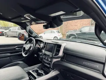 DODGE 5.7 V8 LPG LIFT BÜGEL OFFROAD AHK NAVI GARANTIE