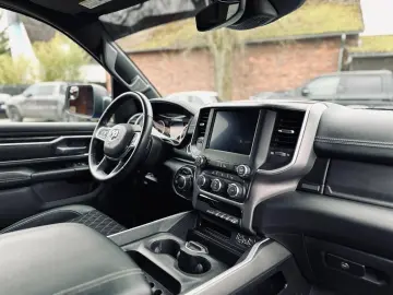 DODGE 5.7 V8 LPG LIFT BÜGEL OFFROAD AHK NAVI GARANTIE