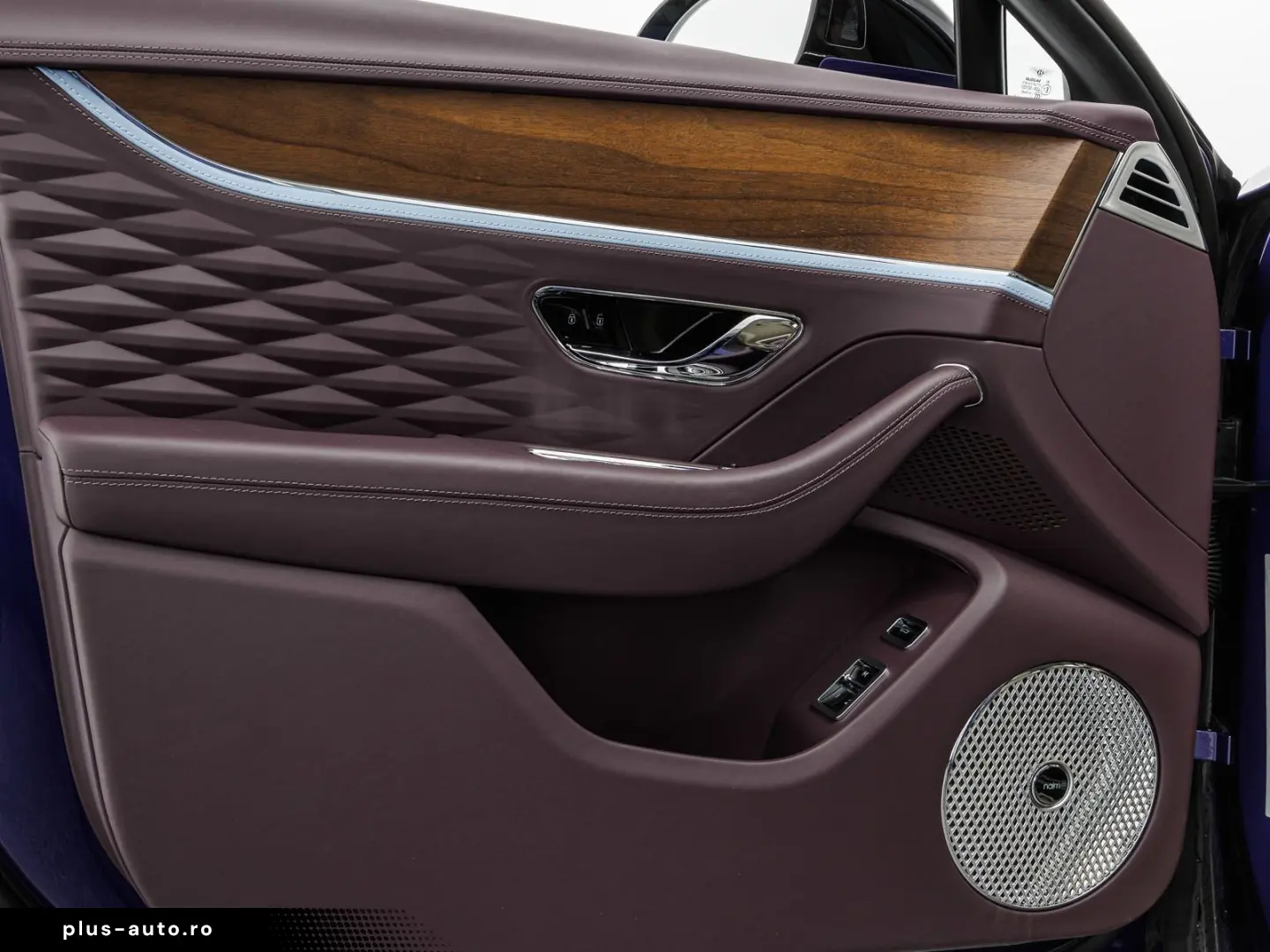 BENTLEY Flying Spur Mulliner W12