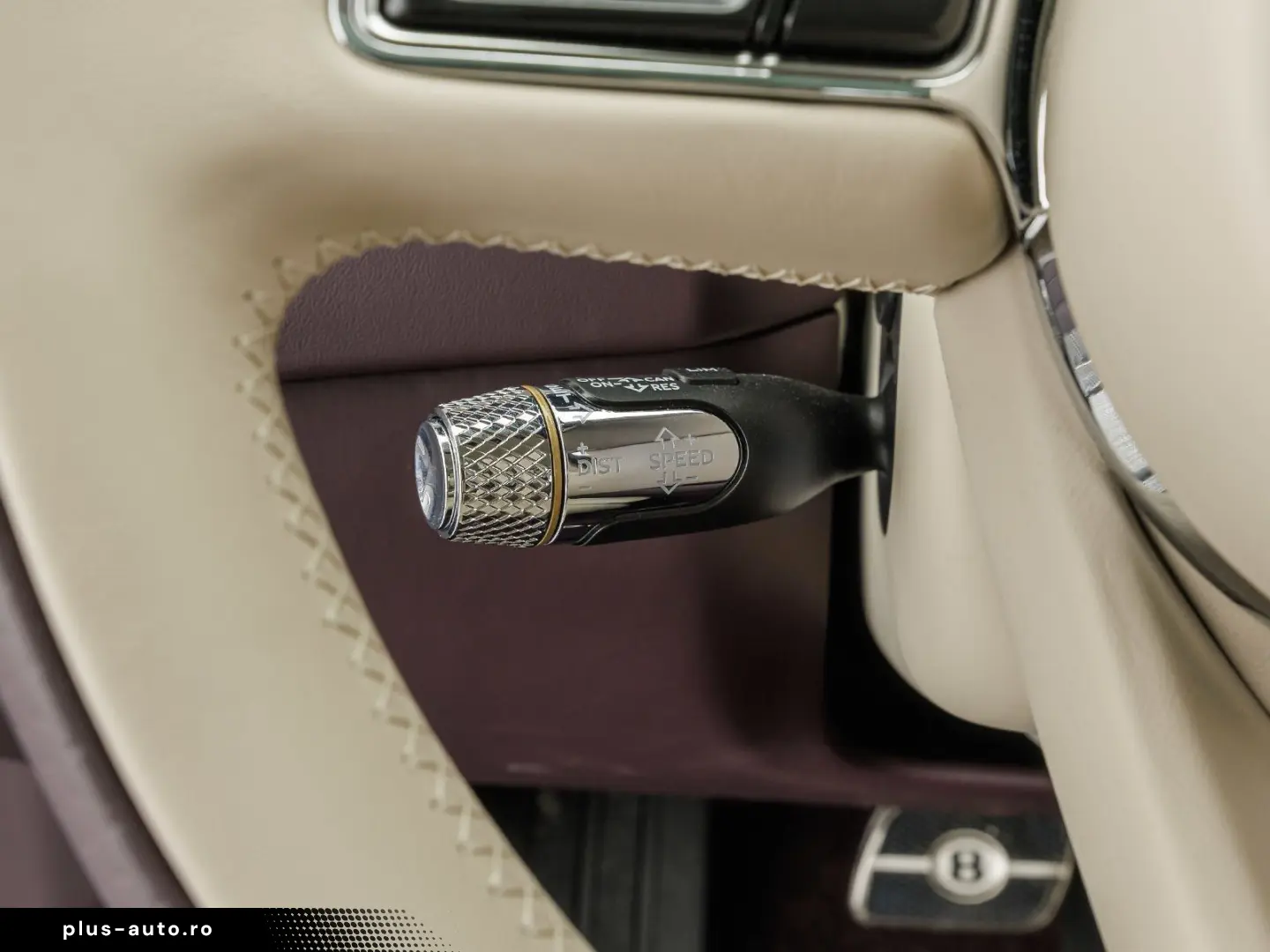 BENTLEY Flying Spur Mulliner W12