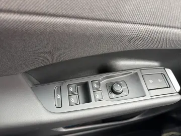 VW Noul T-Roc Life 1.5 eTSI DSG