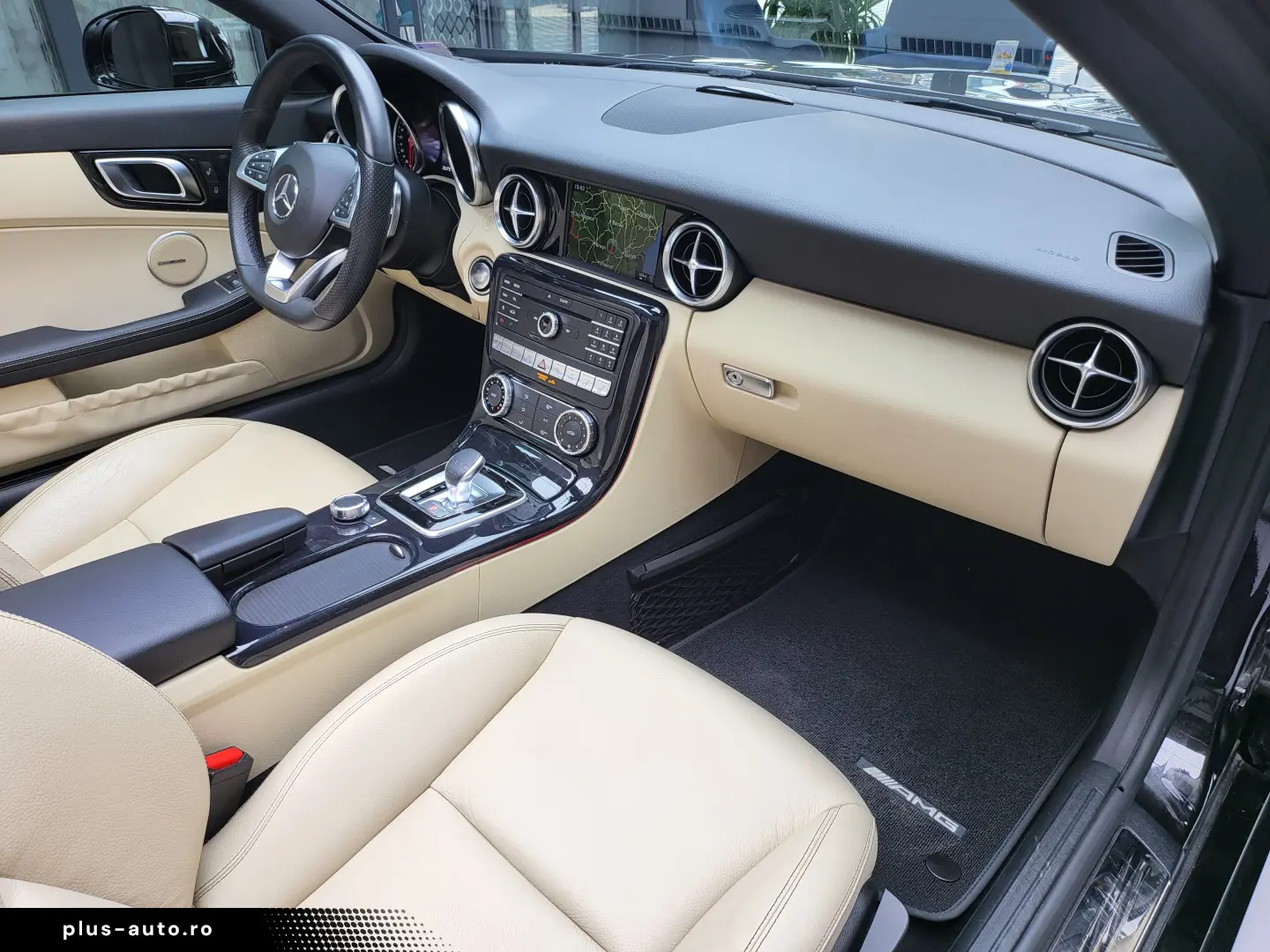 Mercedes-Benz SLC 300 AMG