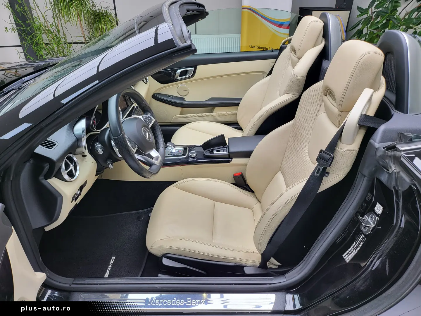 Mercedes-Benz SLC 300 AMG