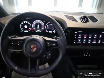 PORSCHE Cayenne E-Hybrid