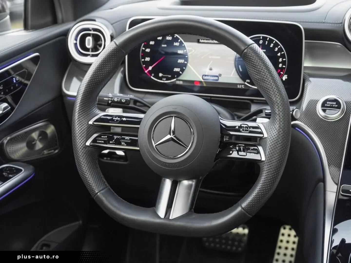 MERCEDES-BENZ GLC 400 e 4M AMG AHK Panorama Memory Burmester