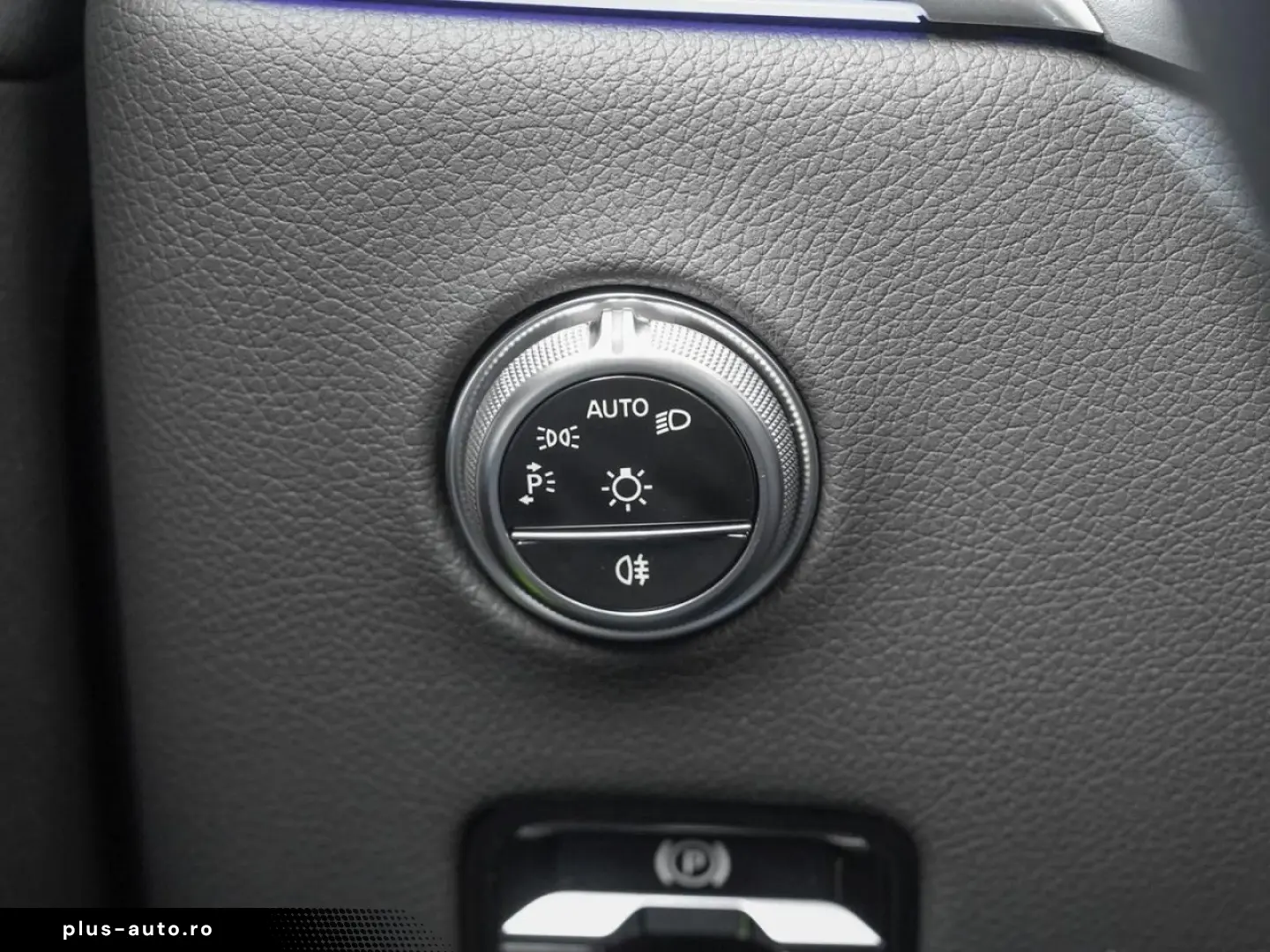 MERCEDES-BENZ GLC 400 e 4M AMG AHK Panorama Memory Burmester