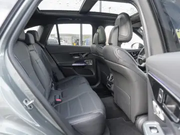 MERCEDES-BENZ GLC 400 e 4M AMG AHK Panorama Memory Burmester