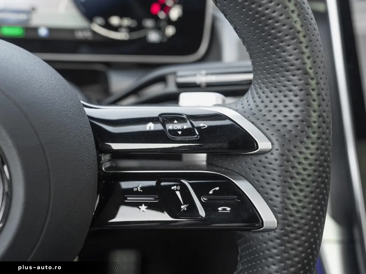 MERCEDES-BENZ GLC 400 e 4M AMG AHK Panorama Memory Burmester