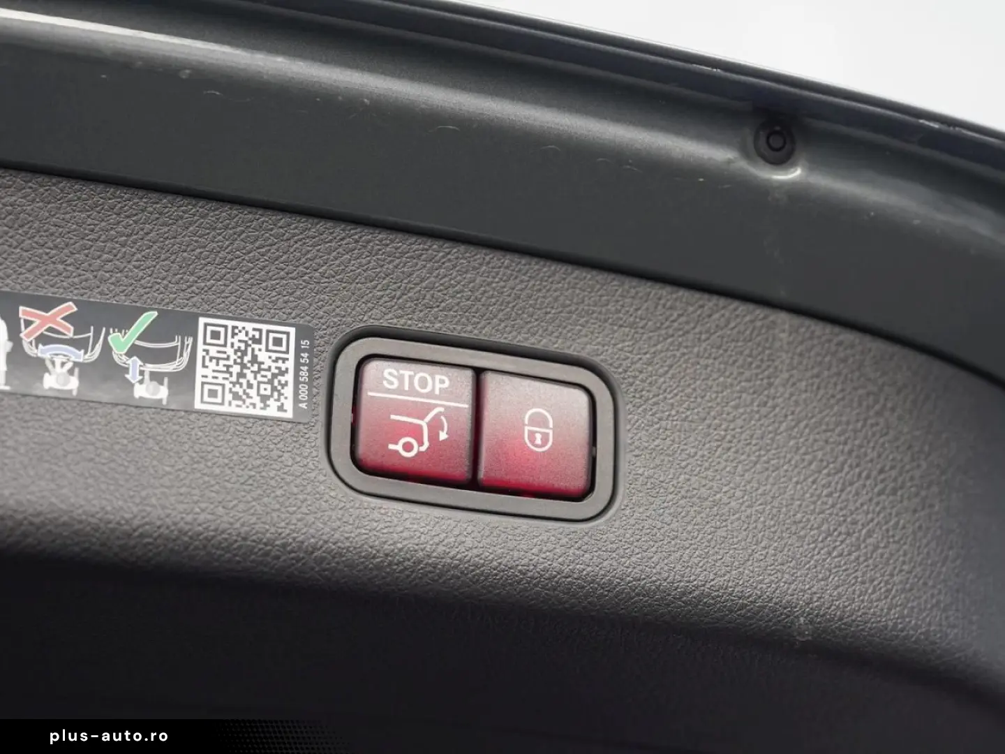 MERCEDES-BENZ GLC 400 e 4M AMG AHK Panorama Memory Burmester