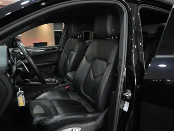 PORSCHE Macan PDK SPORT-CHRONO BOSE PANO 21 LM PDLS  1HD