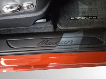 PORSCHE Macan SportChronoPaket Panorama 21 LM