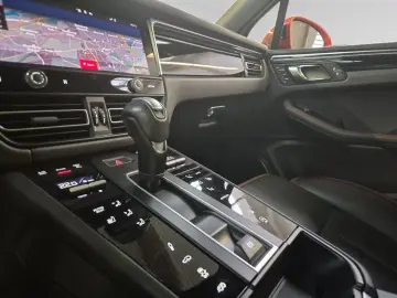 PORSCHE Macan SportChronoPaket Panorama 21 LM