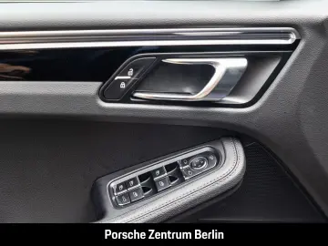 PORSCHE Macan 20-Zoll Rückfahrkamera Enzianblau Panorama