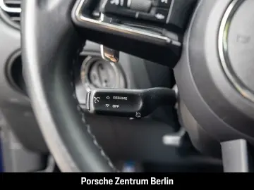 PORSCHE Macan 20-Zoll Rückfahrkamera Enzianblau Panorama