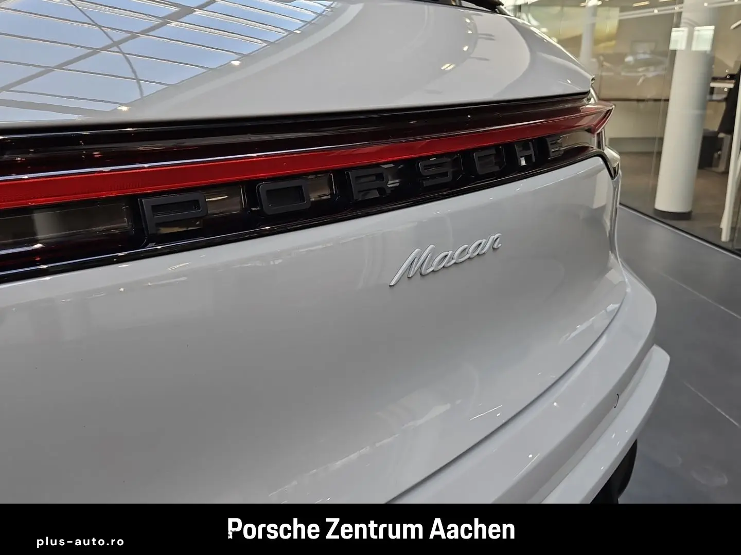 PORSCHE Macan Sportabgas BOSE Luftfederung 21-Zoll