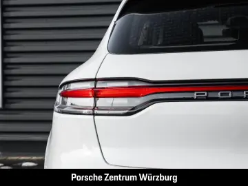 PORSCHE Macan T Standheizung BOSE Luftfederung 21-Zoll