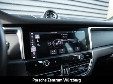 PORSCHE Macan T Standheizung BOSE Luftfederung 21-Zoll