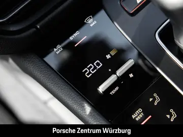 PORSCHE Macan T Standheizung BOSE Luftfederung 21-Zoll