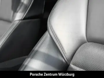 PORSCHE Macan T Standheizung BOSE Luftfederung 21-Zoll