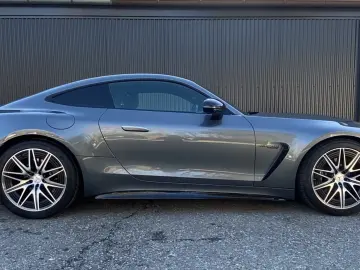 MERCEDES-BENZ AMG GT 63 4M