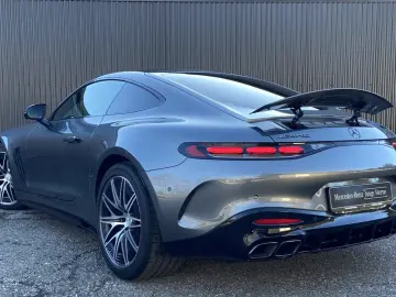 MERCEDES-BENZ AMG GT 63 4M