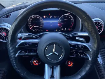 MERCEDES-BENZ AMG GT 63 4M