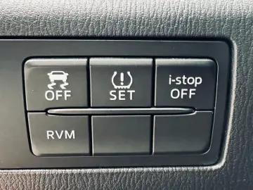 Mazda 3   Fab. 01.2015  Euro 6  2.2 DIESEL 150 CP