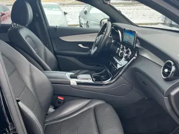 MERCEDES-BENZ GLC 300 e 4M Coupé Exclusive AHK CarPlay