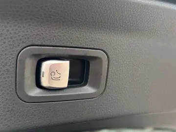 MERCEDES-BENZ GLC 300 e 4M Coupé Exclusive AHK CarPlay