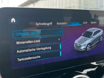 MERCEDES-BENZ GLC 300 e 4M Coupé Exclusive AHK CarPlay