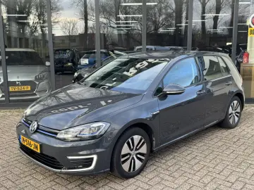VW Golf e-Golf  Navi Camera