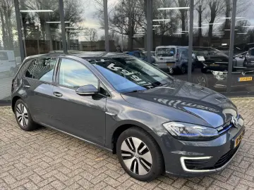 VW Golf e-Golf  Navi Camera