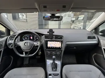 VW Golf e-Golf  Navi Camera