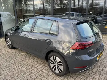 VW Golf e-Golf  Navi Camera
