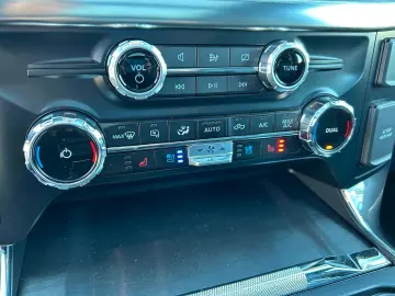 FORD F 150 Ti-VCT V8 Flex-Fuel LARIAT Double Cab