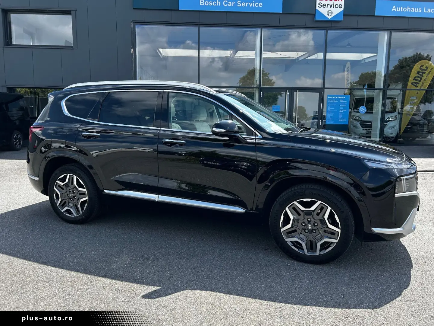 HYUNDAI Santa Fe Signature Plug-In Hybrid 4WD