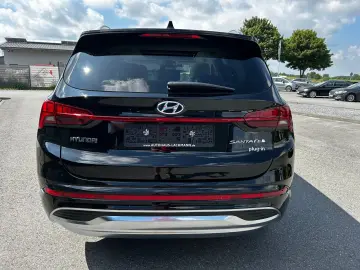 HYUNDAI Santa Fe Signature Plug-In Hybrid 4WD